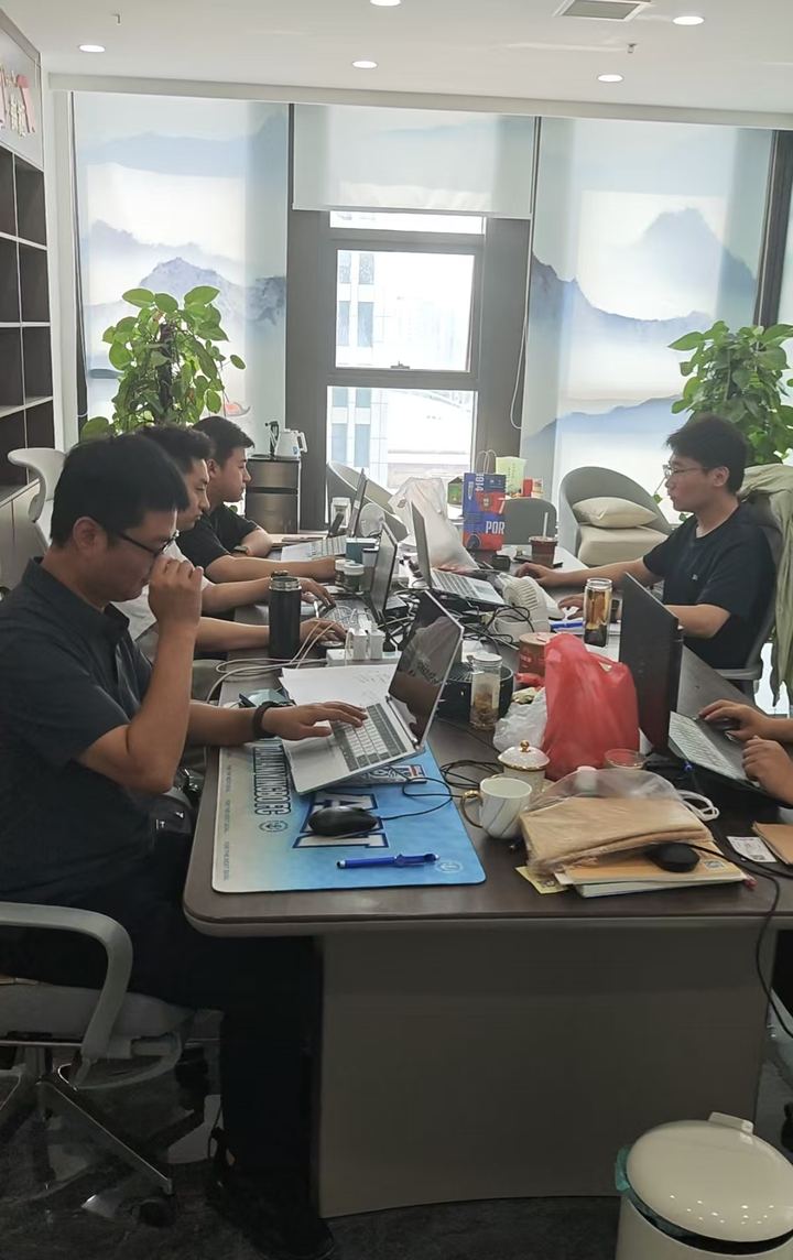 邦赢跨境项目协同办公区实景 - 需求评审与里程碑验收